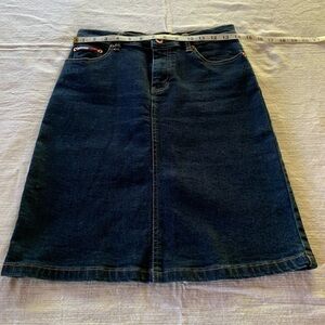 Tommy Jeans Skirt Size 3